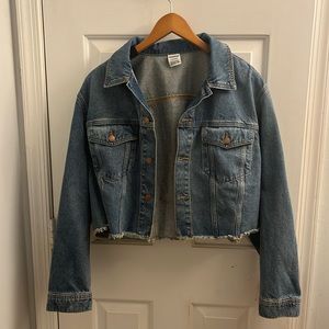 Cropped raw hem Jean Jacket